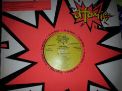 Papillon (2) - Different World (Everybody) / The Bully